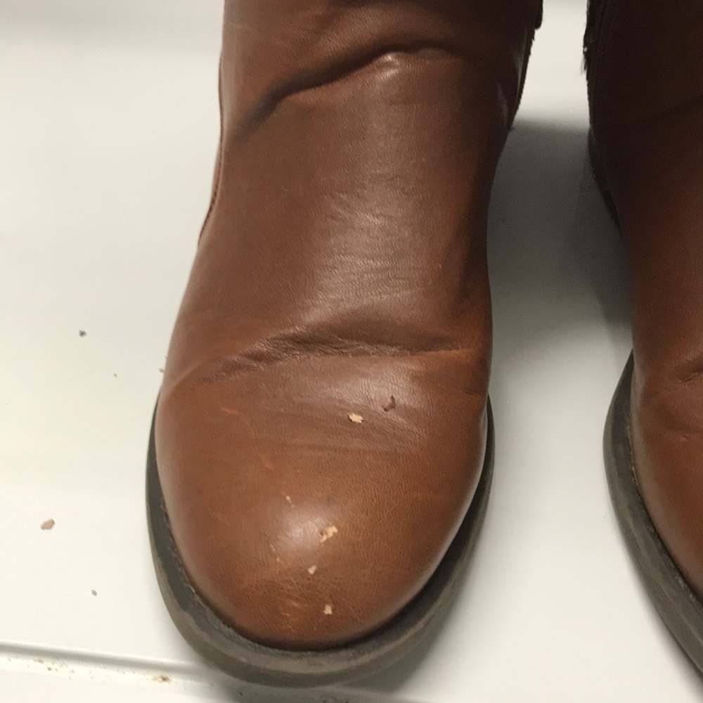 Boots - Picture 3 of 6